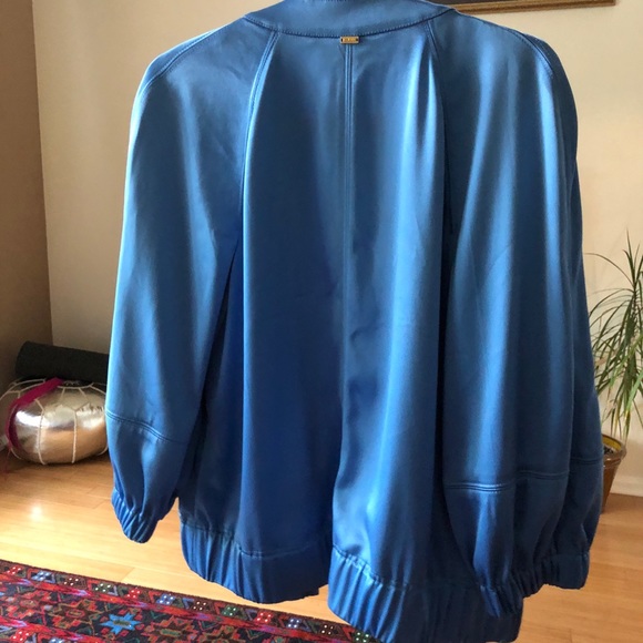 Jacket - Picture 3 of 3